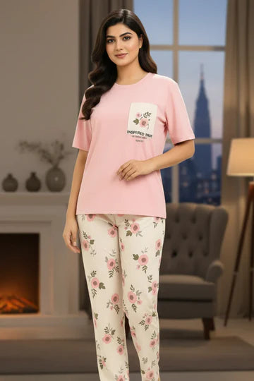 Contrast Pocket Graphic Tee & Flower Print Pajama Set"